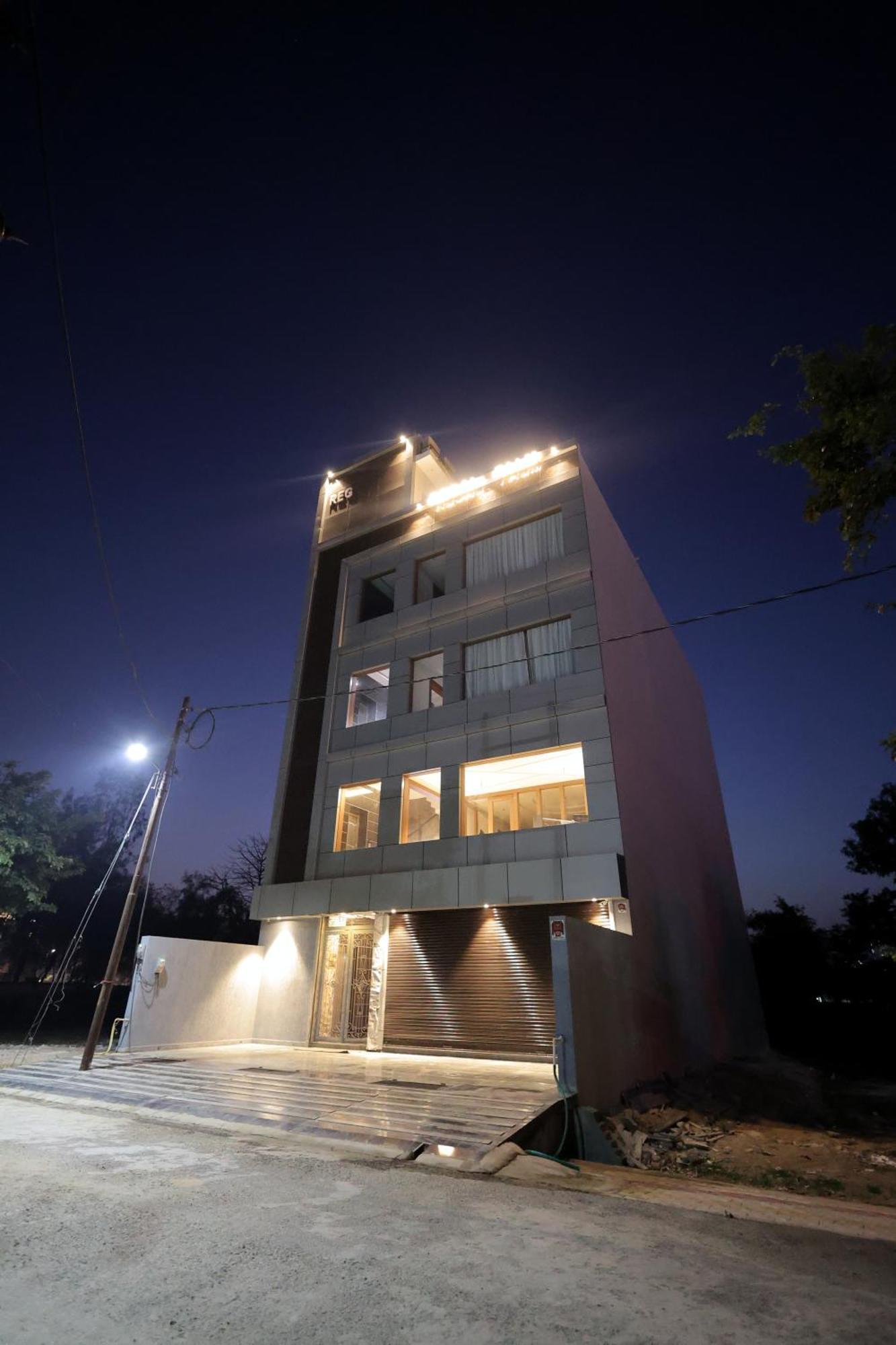 Hotel Regal Palm Moradabad Eksteriør bilde